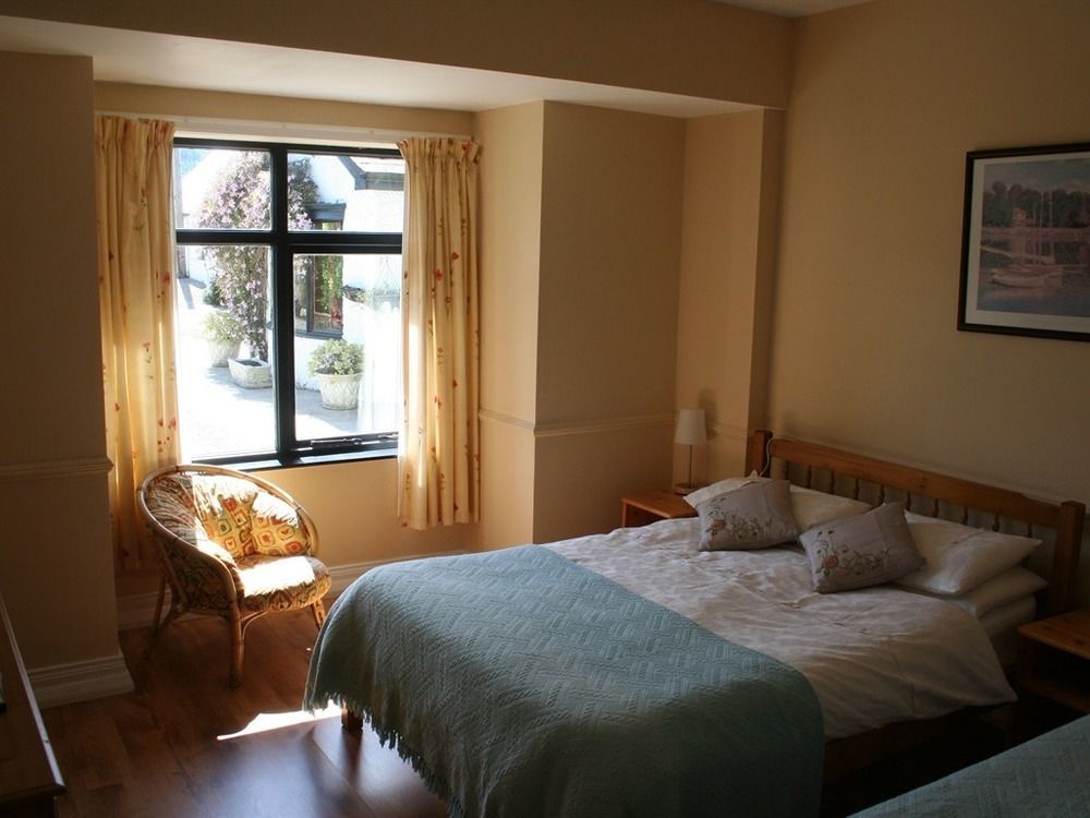 เดอะ ไบรเออร์ส Bed & Breakfast นิวคาสเซิล ภายนอก รูปภาพ